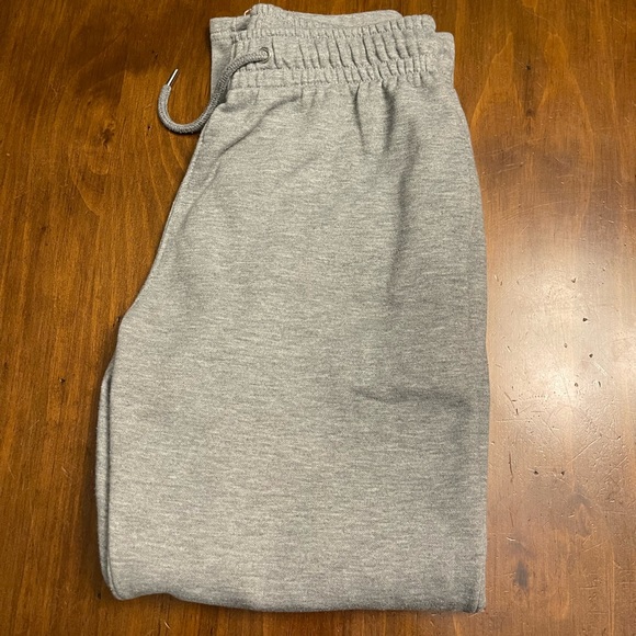 Primark sweats. - Picture 2 of 3